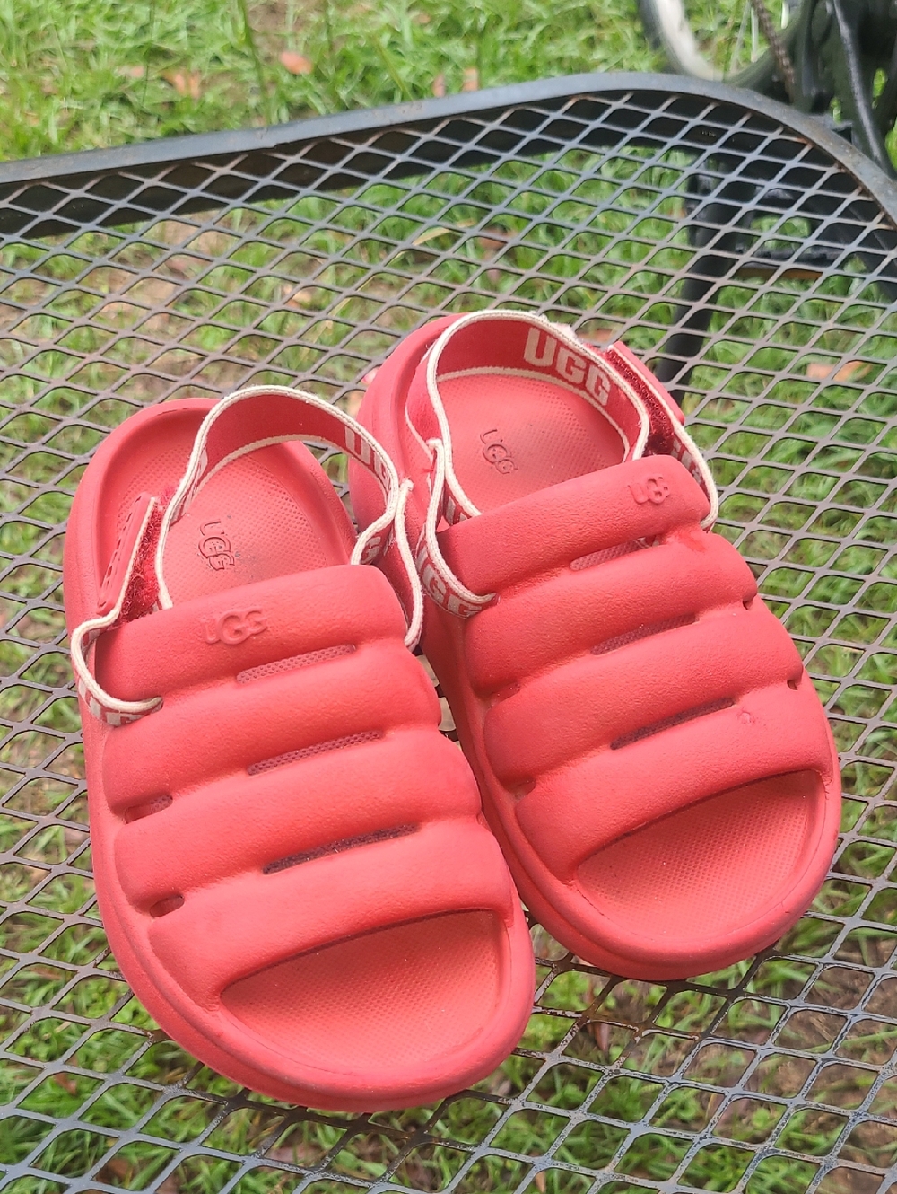 UGG Kids Red Puffer Slide Sandals